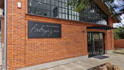 Przychodnia Fabryczna - dentysta protetyk estetyczny, ortodonta, chirurg implantolog, endodonta, tomografia komputerowa CBCT